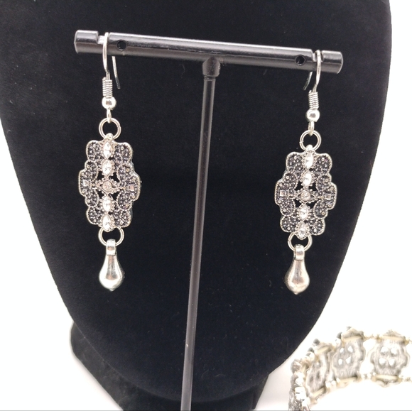 Plunder Designs Necklace Bracelet Earrings Honeysuckle Set Silver Rhinestones - Picture 3 of 12